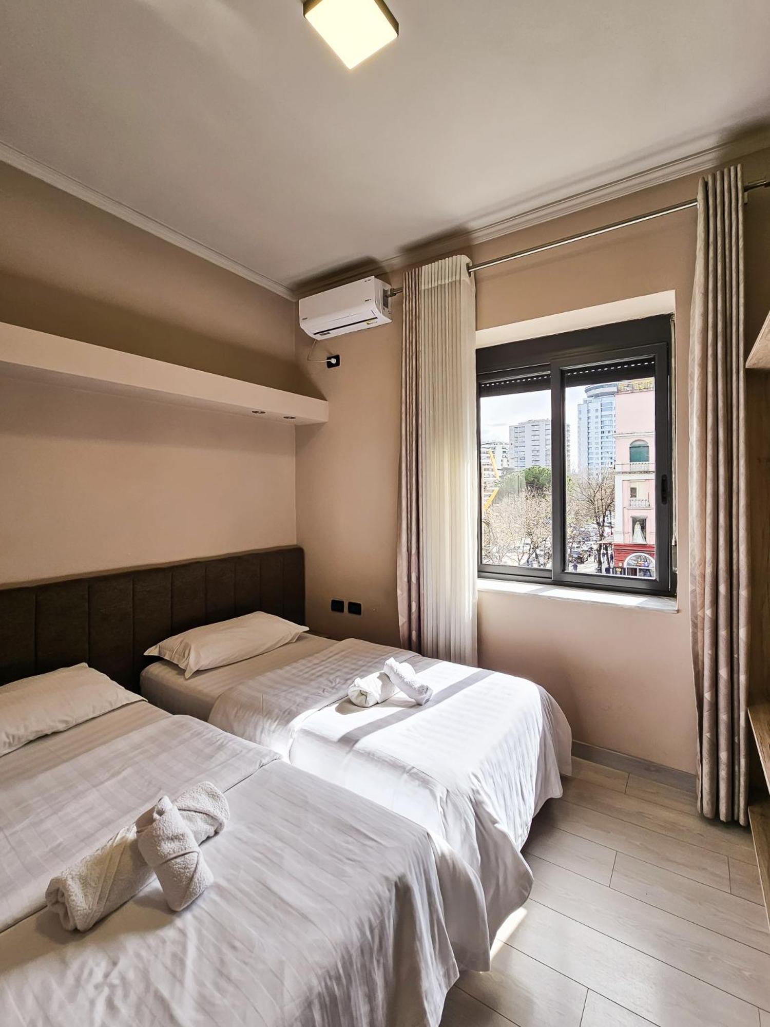 Sunflower Twin Room Тирана Екстериор снимка
